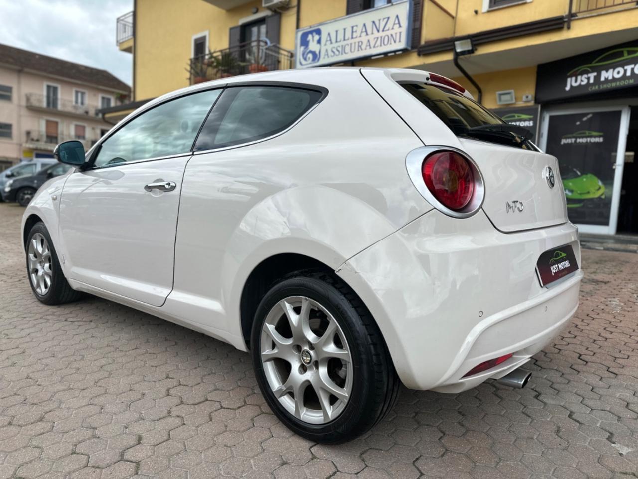 Alfa Romeo MiTo 1.6 JTDm 16V Distinctive Sport Pack