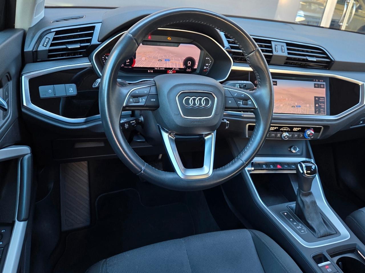Audi Q3 35 TDI S tronic 150 cv Business
