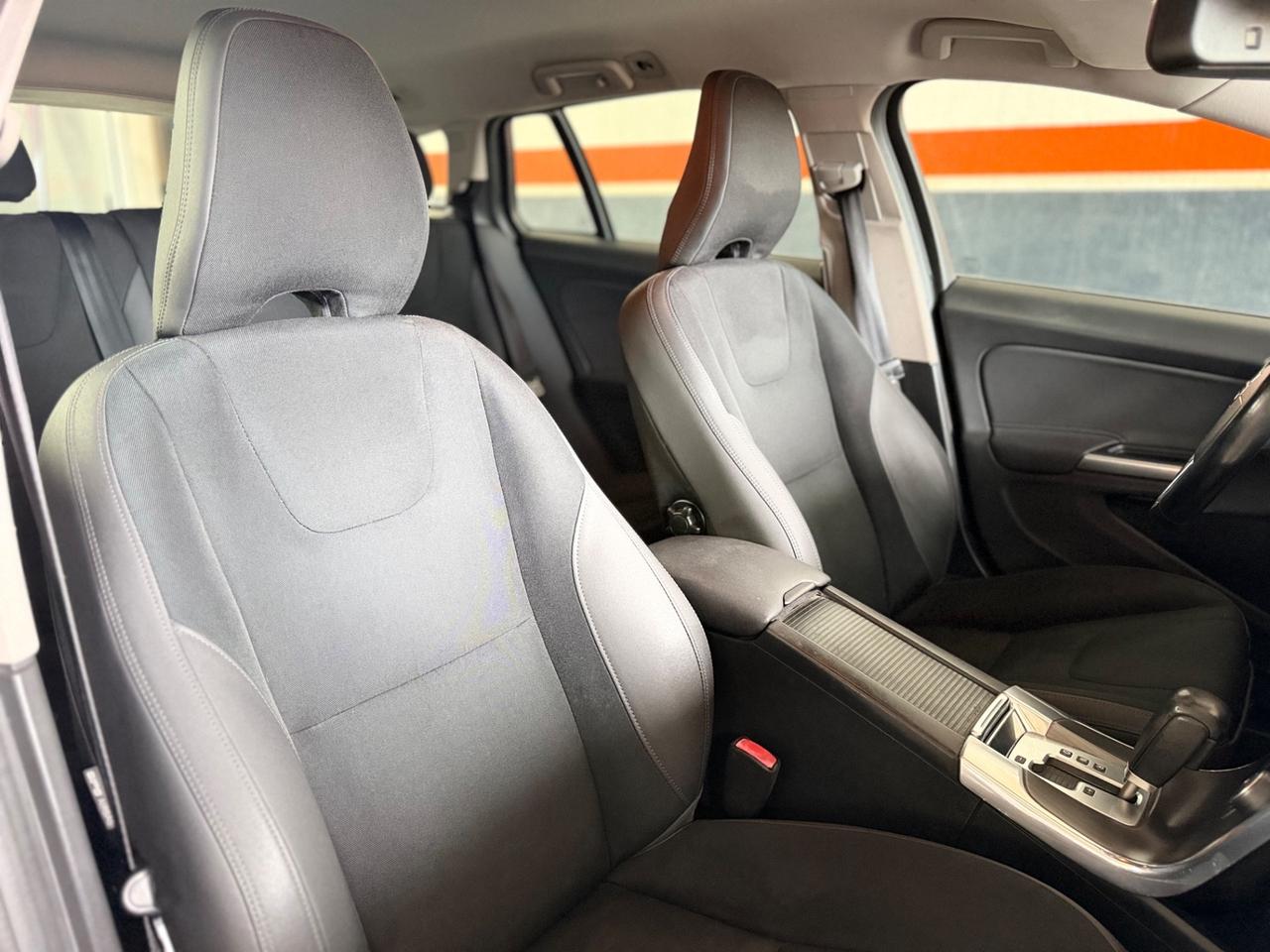 Volvo V60 D3 Geartronic Summum