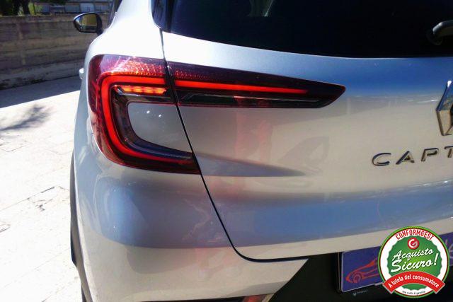 RENAULT Captur Full Hybrid E-Tech 145 CV Initiale Paris