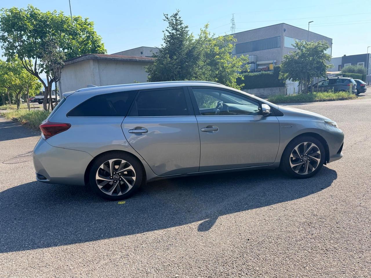 Toyota Auris Touring Sports 1.8 Hybrid Lounge