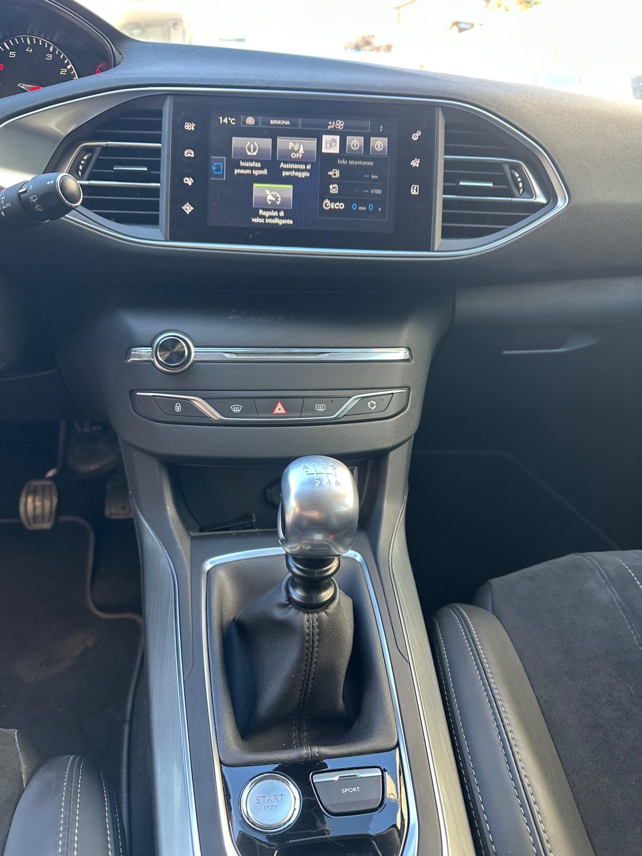 Peugeot 308 1.2 Turbo 130 S&S Allure - solo 49000 km !!!