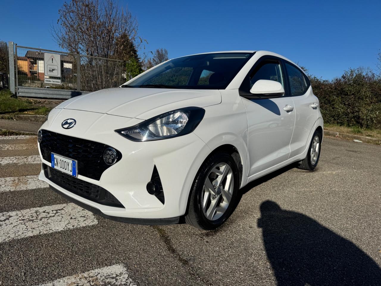 Hyundai i10 idonea ai neopatentati tagliandata