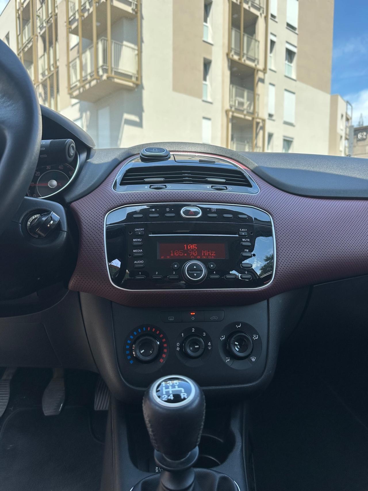 Fiat Punto Evo 1.4 5 porte Dynamic - ok neopatentati