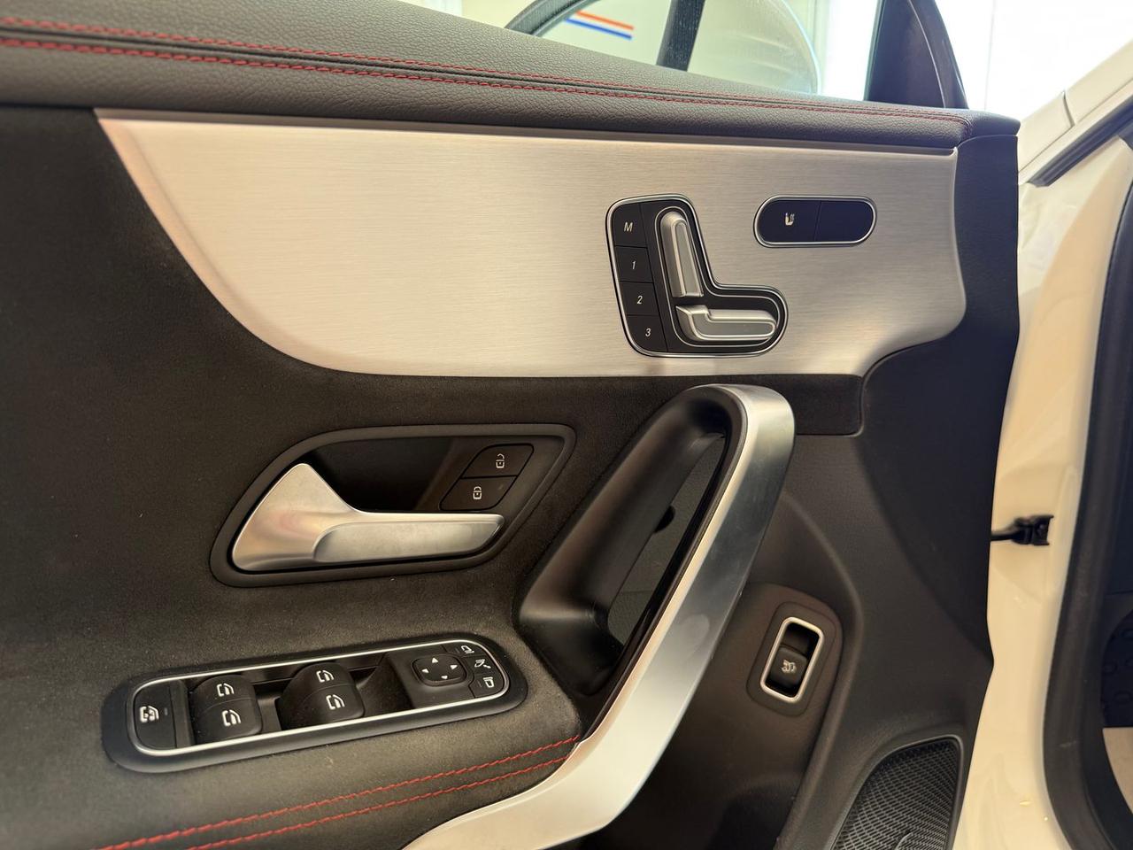 Mercedes-Benz CLA 200 Premium allestimento AMG #6152