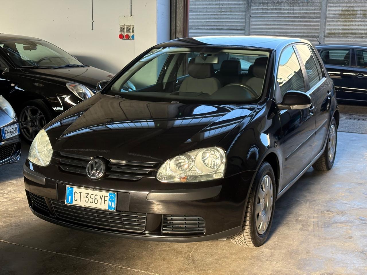 Volkswagen Golf 1.6 16V FSI 5p. Comfortline