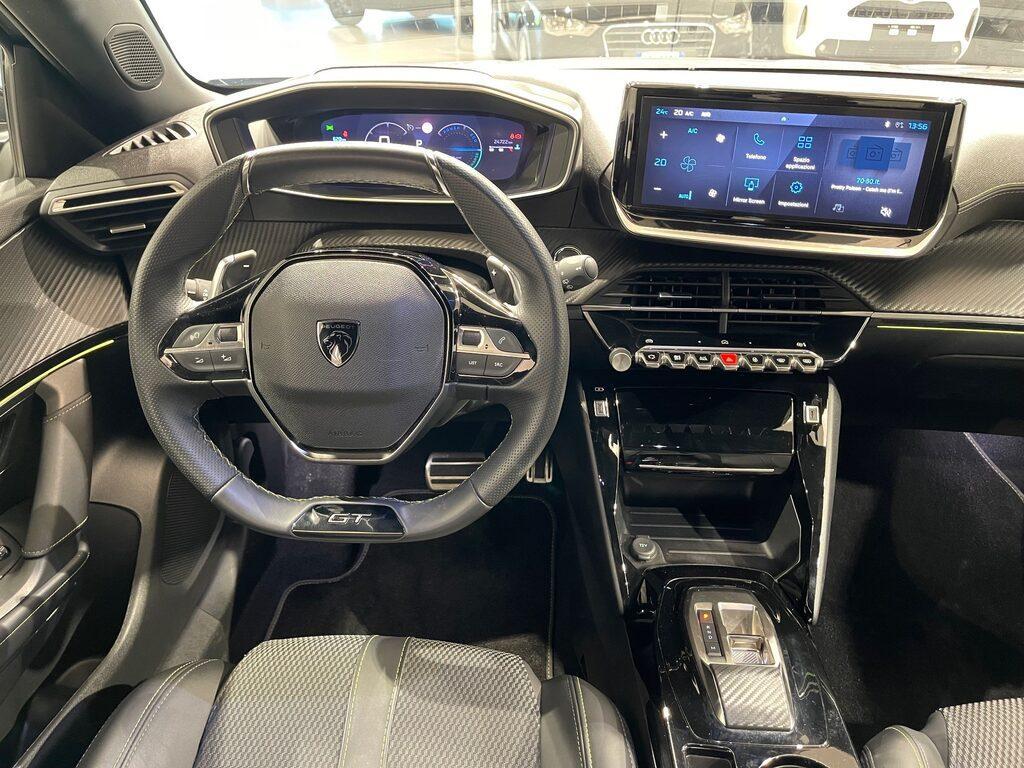 Peugeot 2008 1.2 hybrid GT 136cv e-dcs6