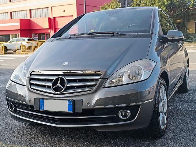 MERCEDES-BENZ A 150 BlueEFFICIENCY Coupé Elegance