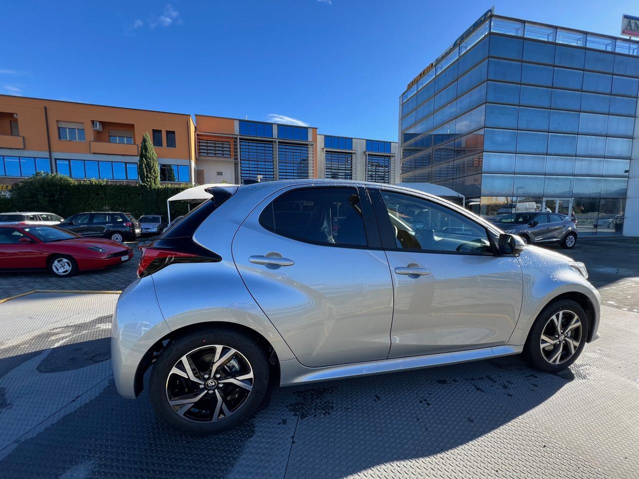 Toyota Yaris 1.5 Hybrid 5 porte Trend