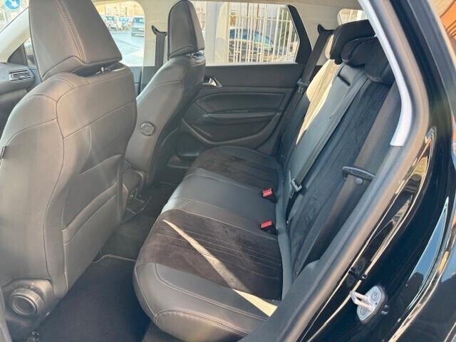 Peugeot 308 BlueHDi 120 S&S EAT6 SW Allure