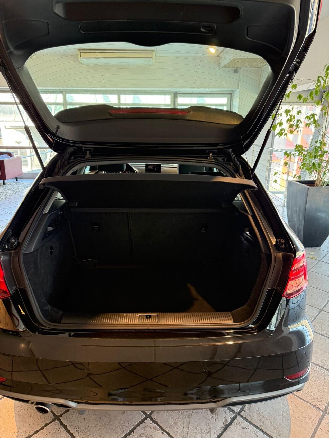 Audi A3 SPB 30 S line