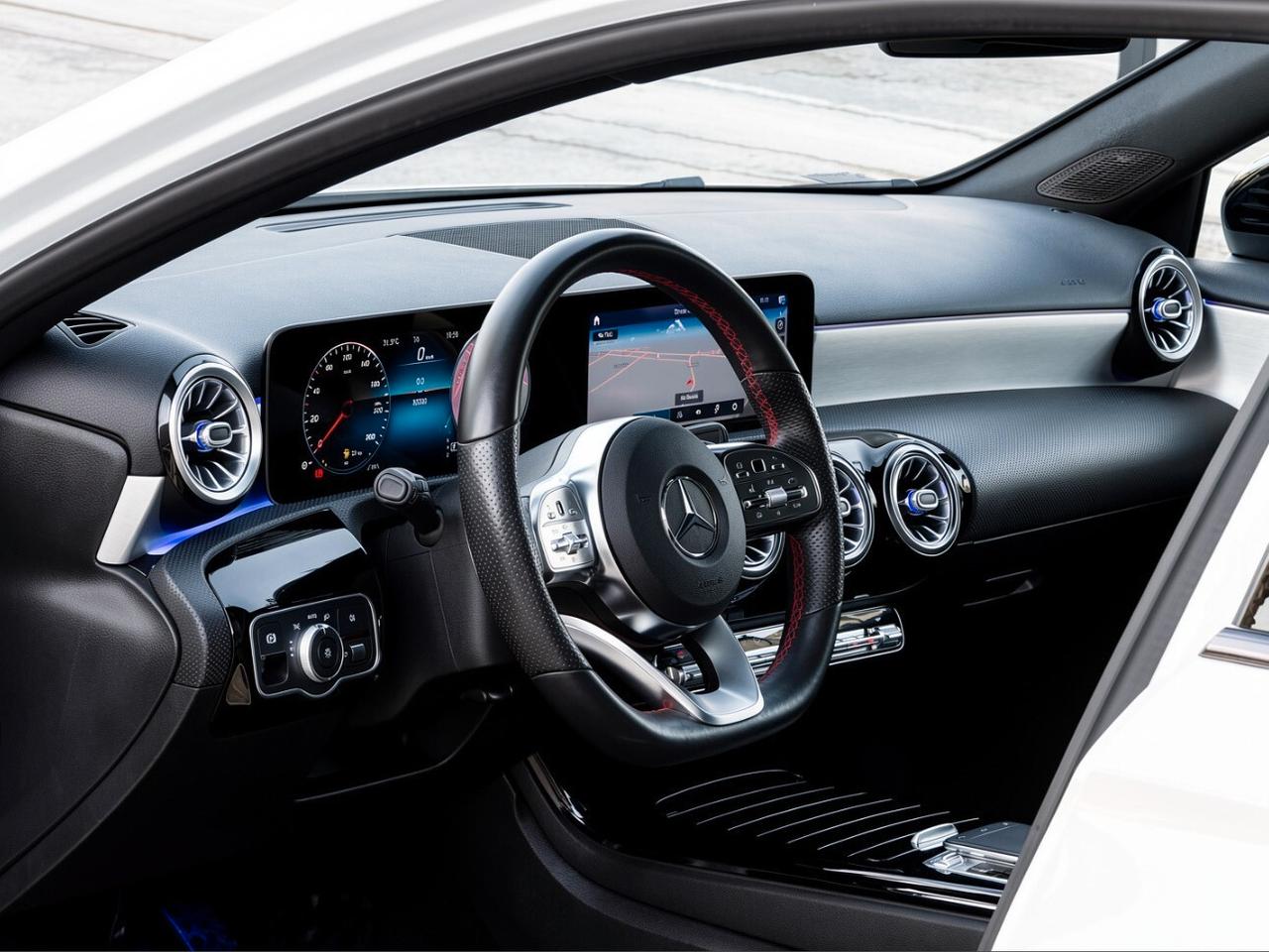 Mercedes-Benz A 180 d Premium AMG TETTO PACK LUCI