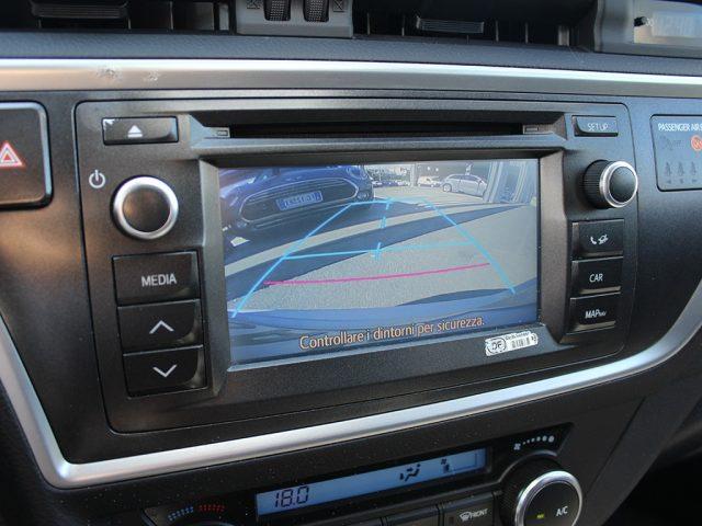TOYOTA Auris Touring Sports 1.8 Hybrid Lounge