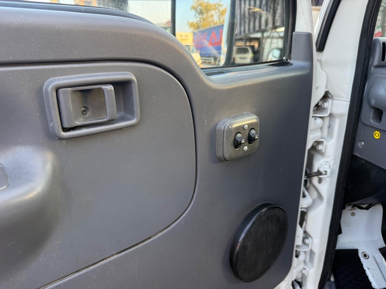 Nissan Cabstar 3.0 Diesel 120 Cv Trilaterale