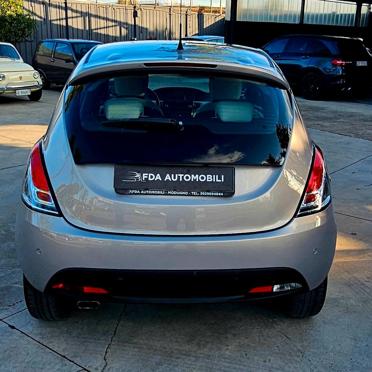 Lancia Ypsilon 1.2 69 CV 5 porte Gold
