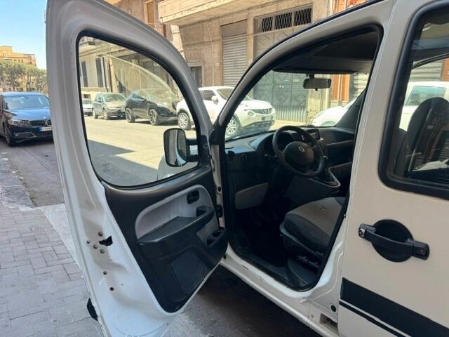 Fiat Doblo 1.9 MJT Combi 5 posti N1
