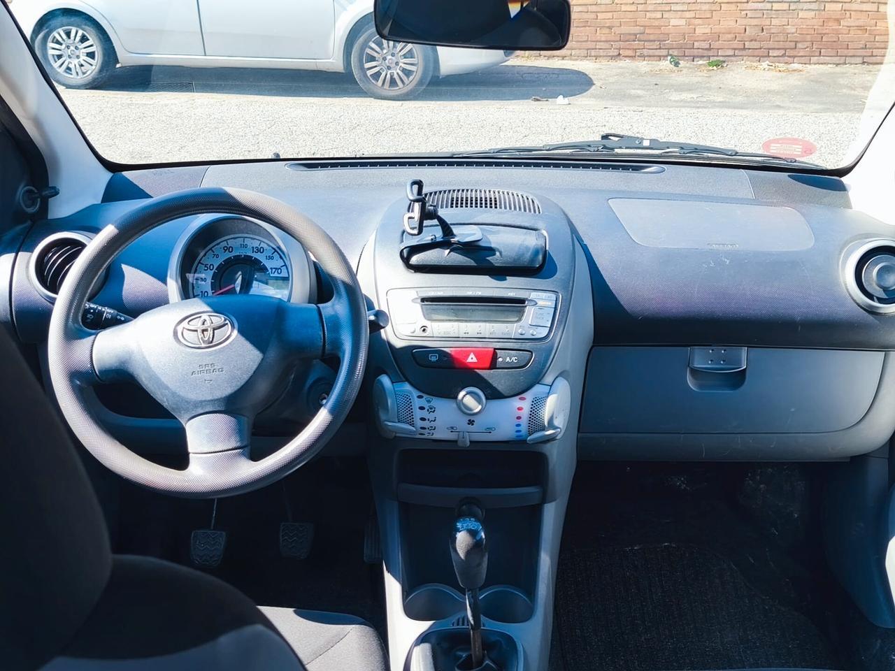Toyota Aygo 1.0 12V VVT-i 3 porte Now Connect