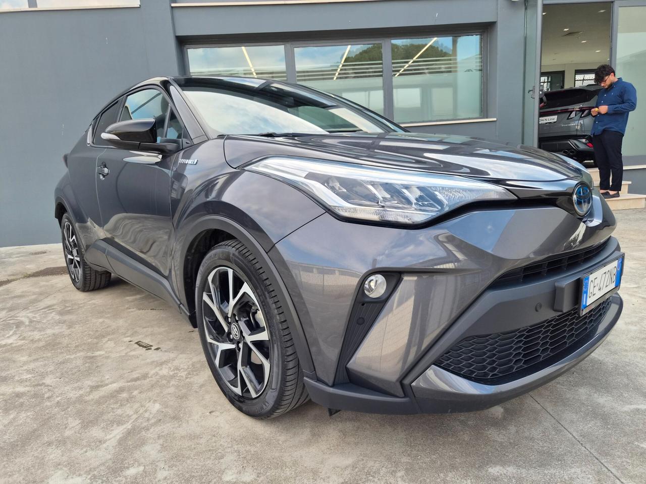 Toyota C-HR 2.0 Hybrid E-CVT Trend