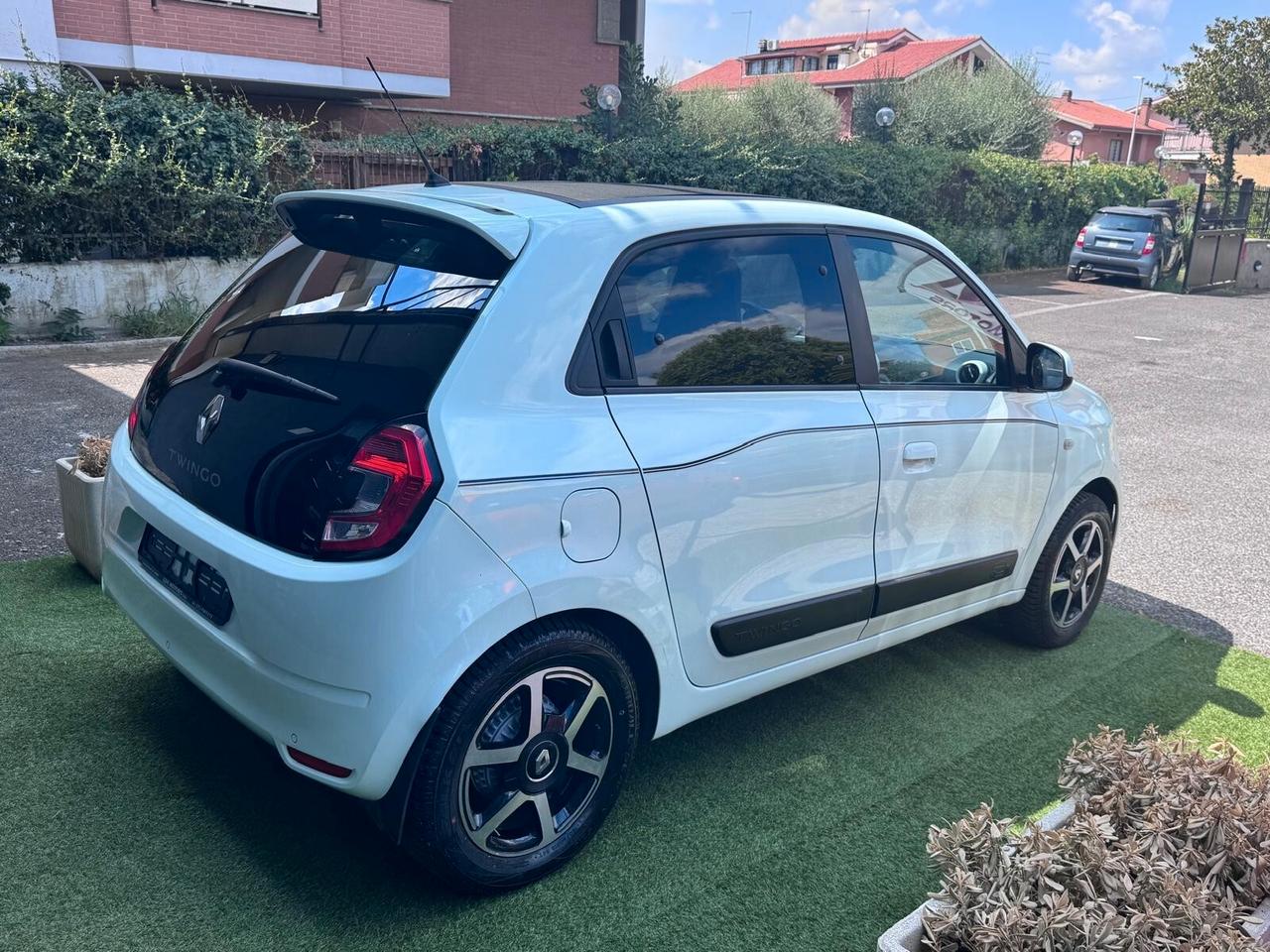 Renault Twingo 1.0 69cv INTENS, FALTDACH, SENSORI,LED,GARANZIA,UNIPRO