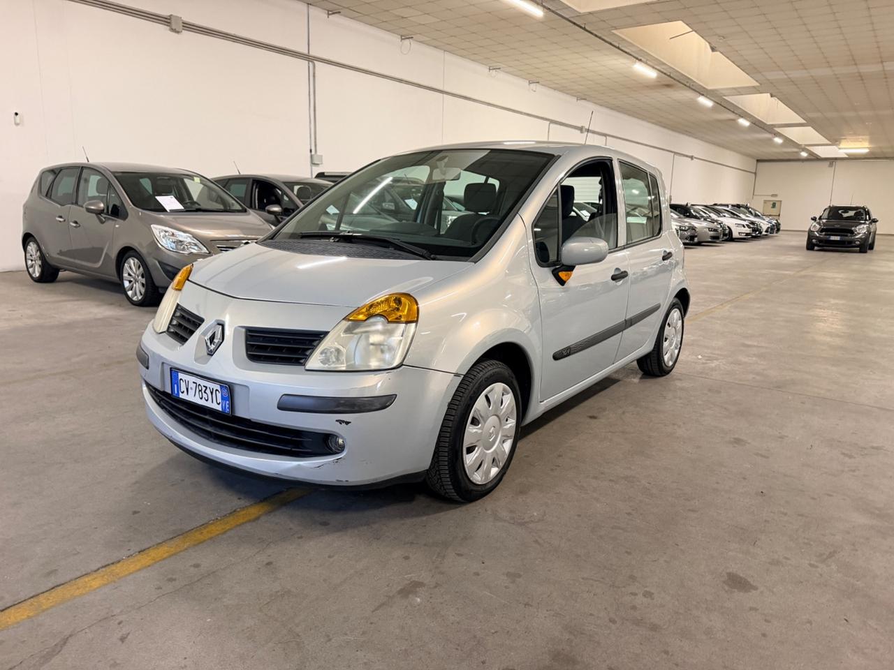 Renault Modus 1.2 16V Luxe Privilège