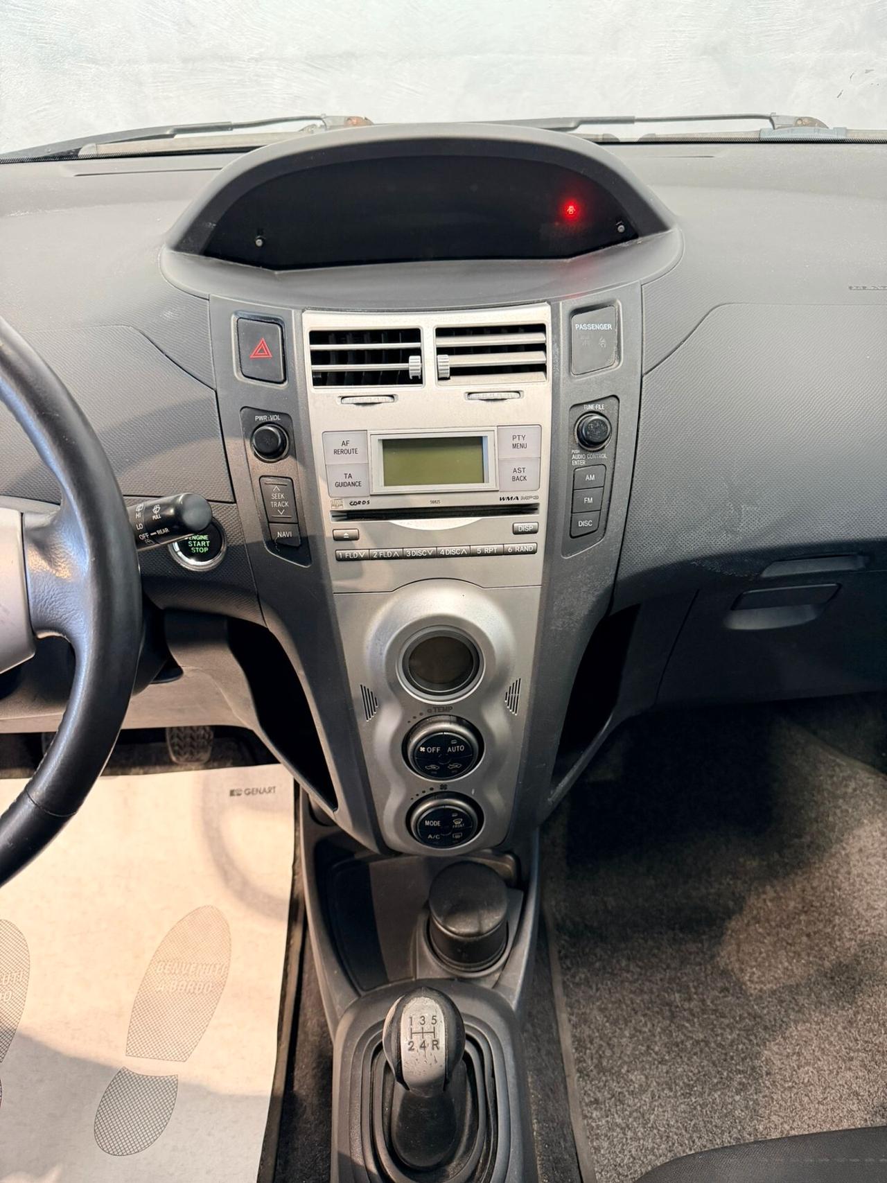 Toyota Yaris 1.0 3 porte FRIZIONE NUOVA!!!