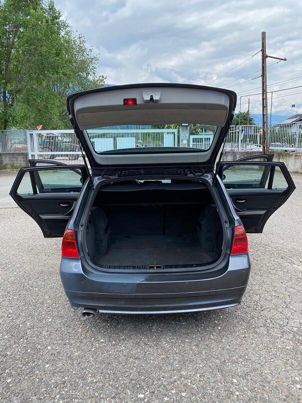 Bmw 320 320d cat Touring Attiva