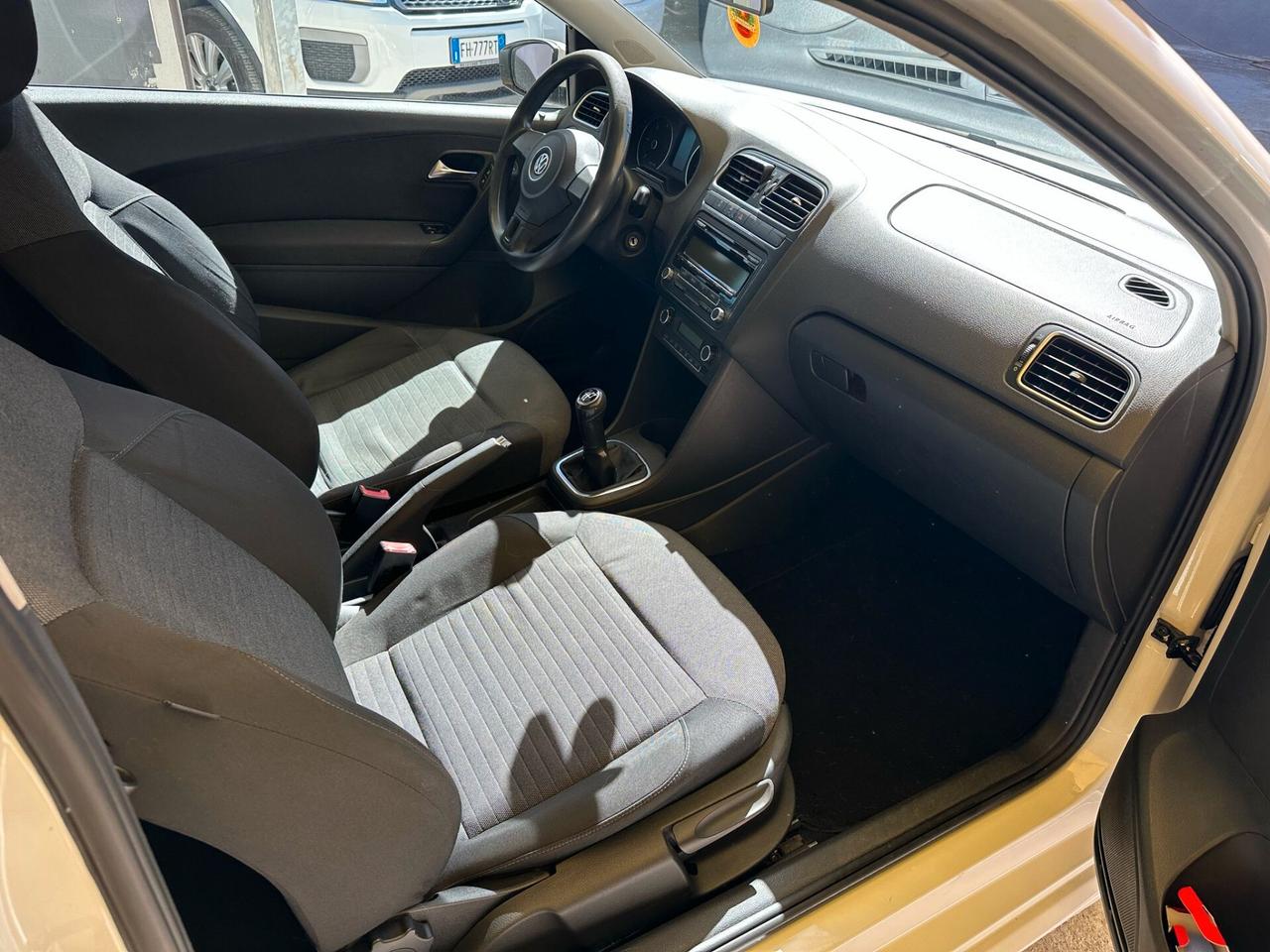 Volkswagen Polo 1.6cc diesel 12 mesi garanzia-2010