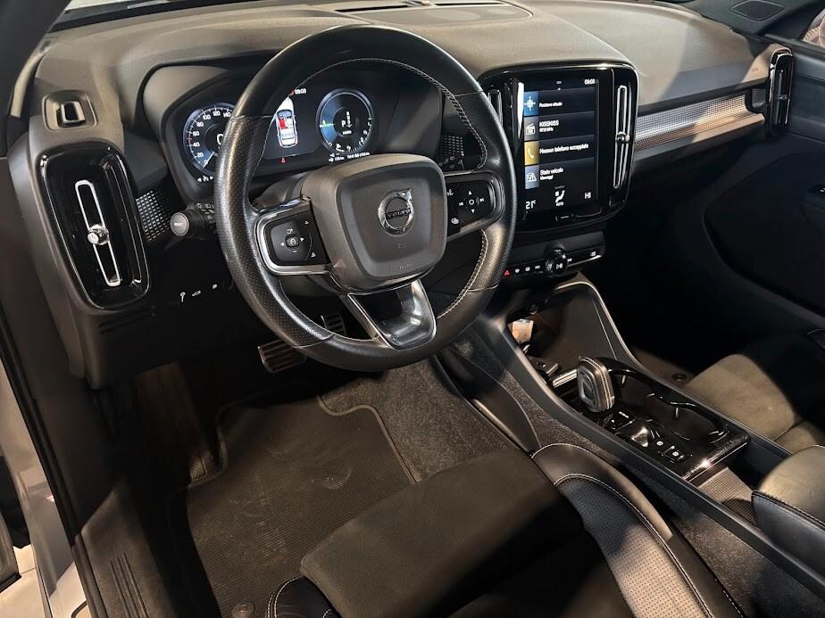 Volvo XC40 T5 Plug-in Hybrid R-design