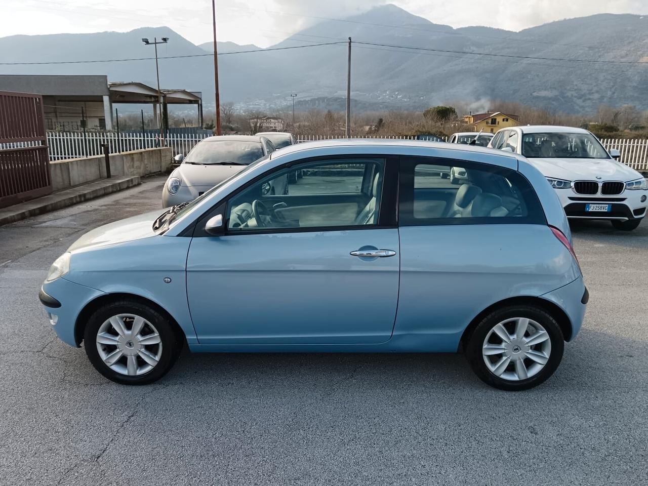 Lancia Y 1.2i 16V cat Unica