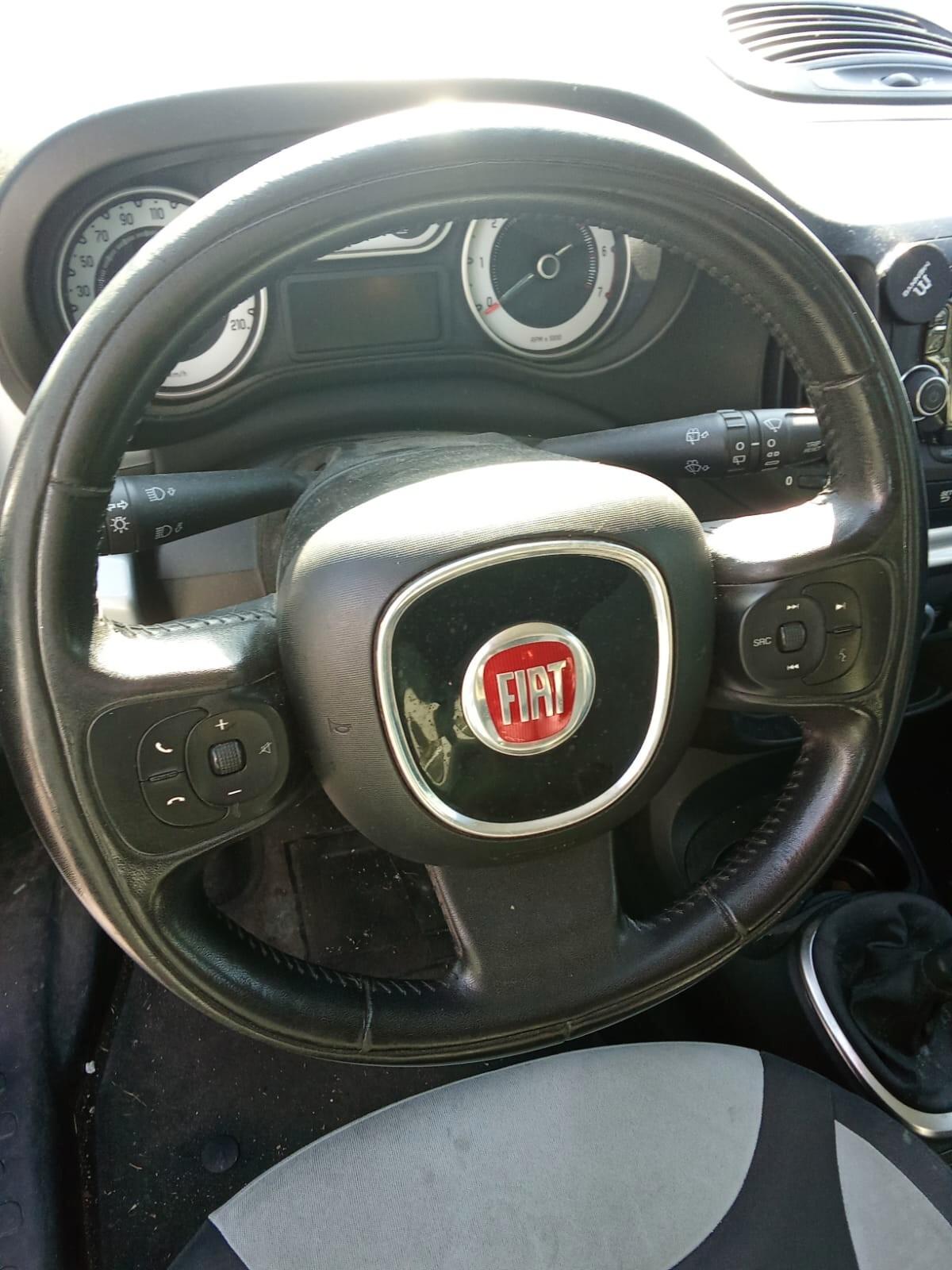 Fiat 500L ----