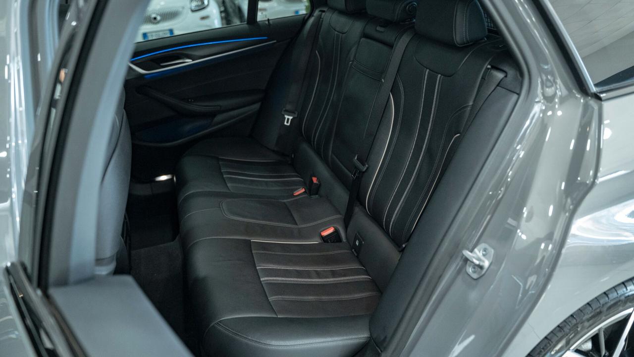 Bmw 520 D MHEV 48V TOURING MSPORT TETTO PACK LUCI PELLE NA