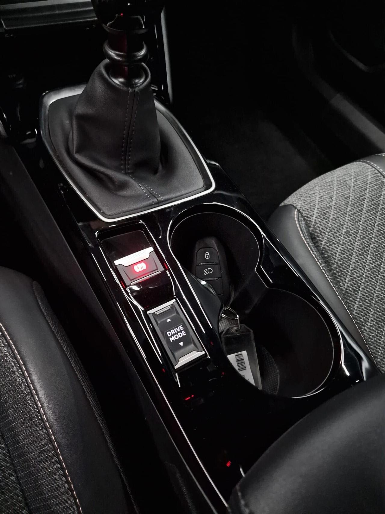 Peugeot 2008 1.2 PureTech 100 S&S Allure