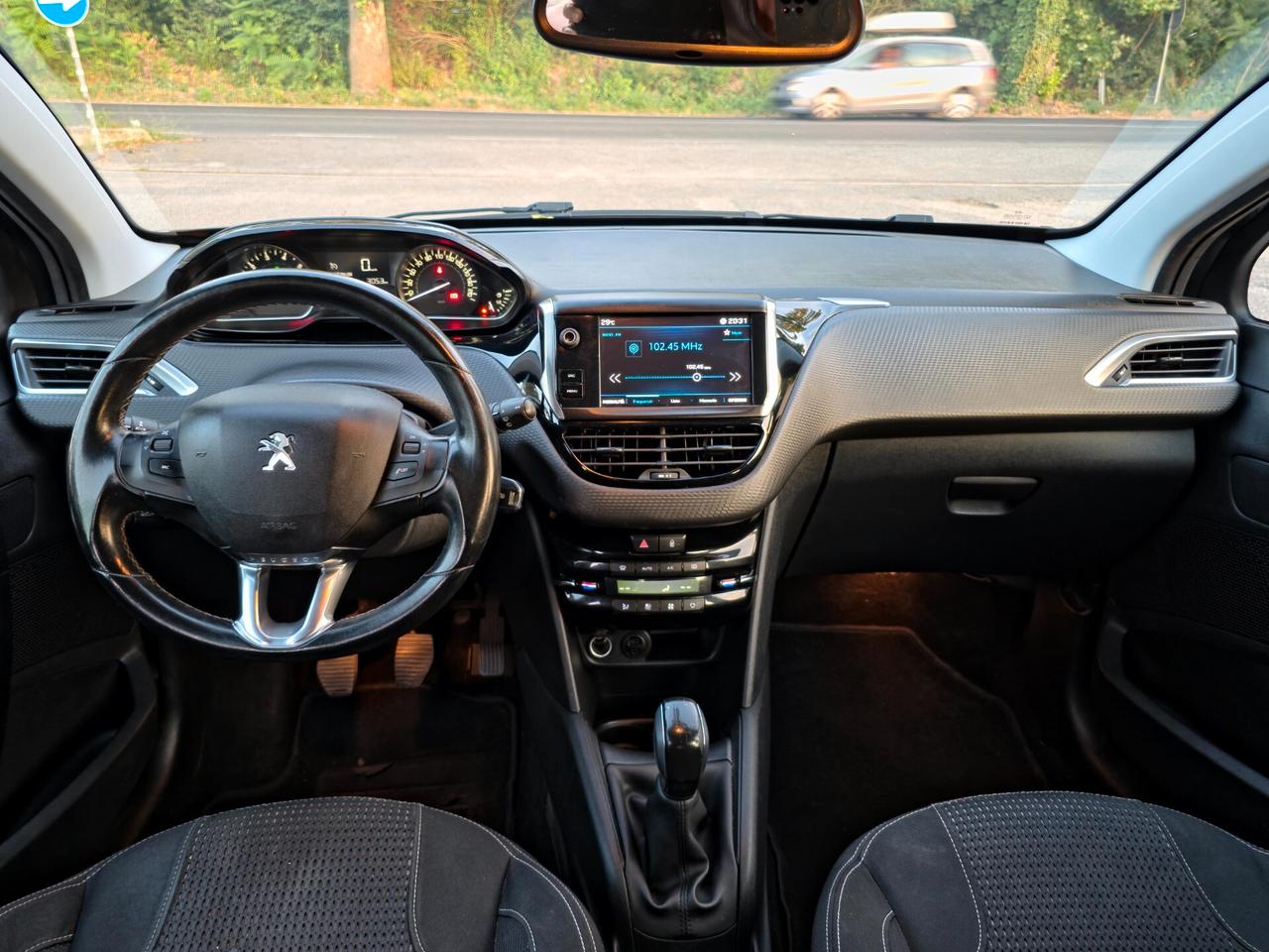 Peugeot 208 PureTech 82 5 porte Allure E6b Manuale NEO 2017
