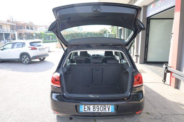 VOLKSWAGEN Golf VI 1.6 TDI 5Porte Highline 17" Cruise SensoriPark