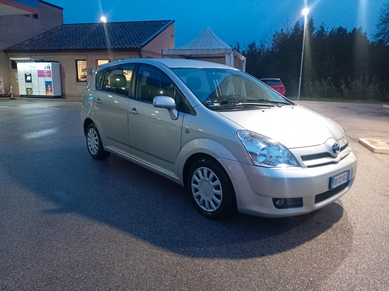 Toyota Corolla Verso 2.2 16V D-4D Sol