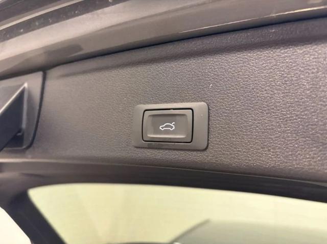 AUDI A4 Avant 40 TDI quattro S tronic S line edition