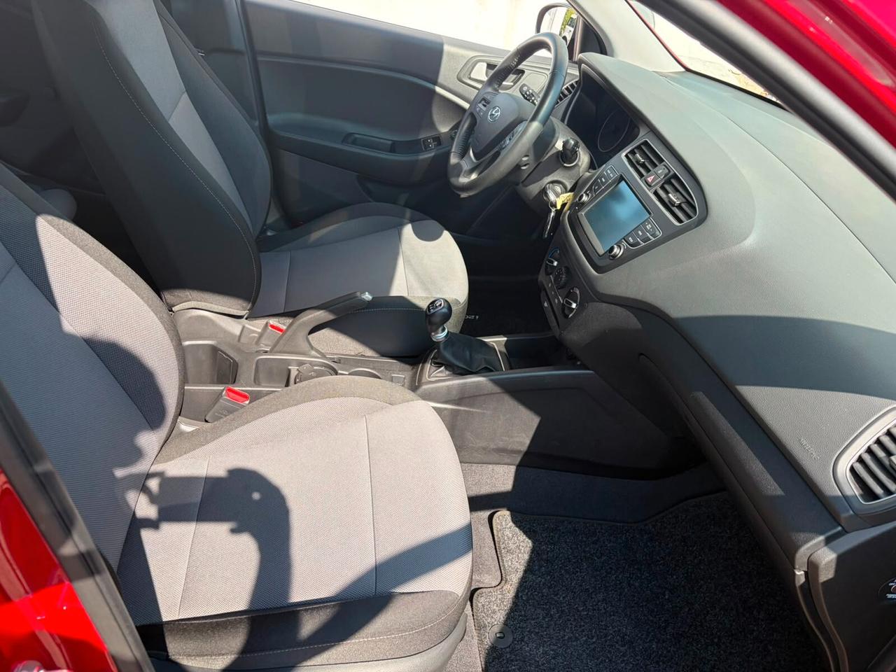 Hyundai i20 1.2 5 porte Connectline*EURO6*NEOPATENTATI