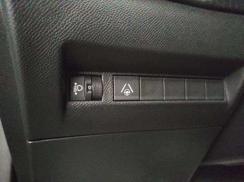 PEUGEOT 2008 2ª serie - 2008 Hybrid 145 e-DCS6 Allure