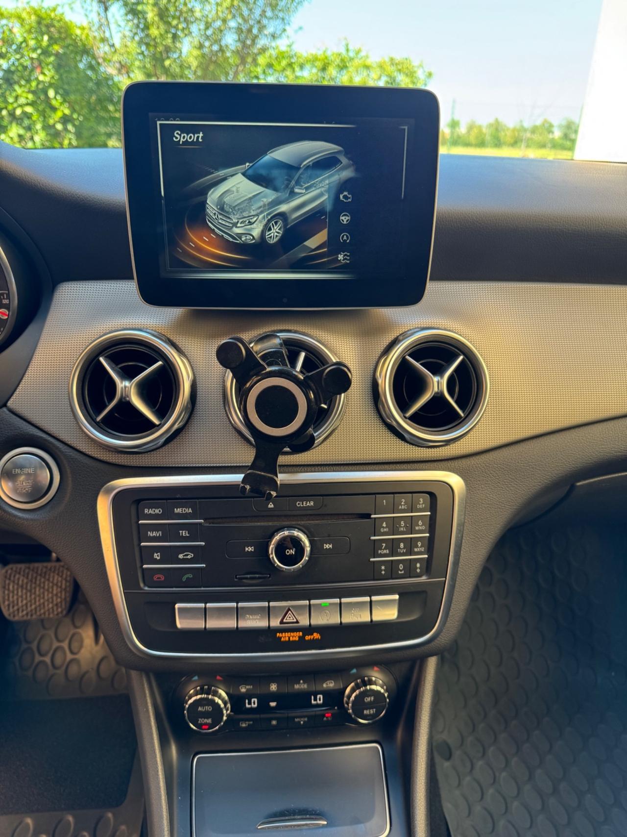 Mercedes-benz GLA 200 d Automatic Premium