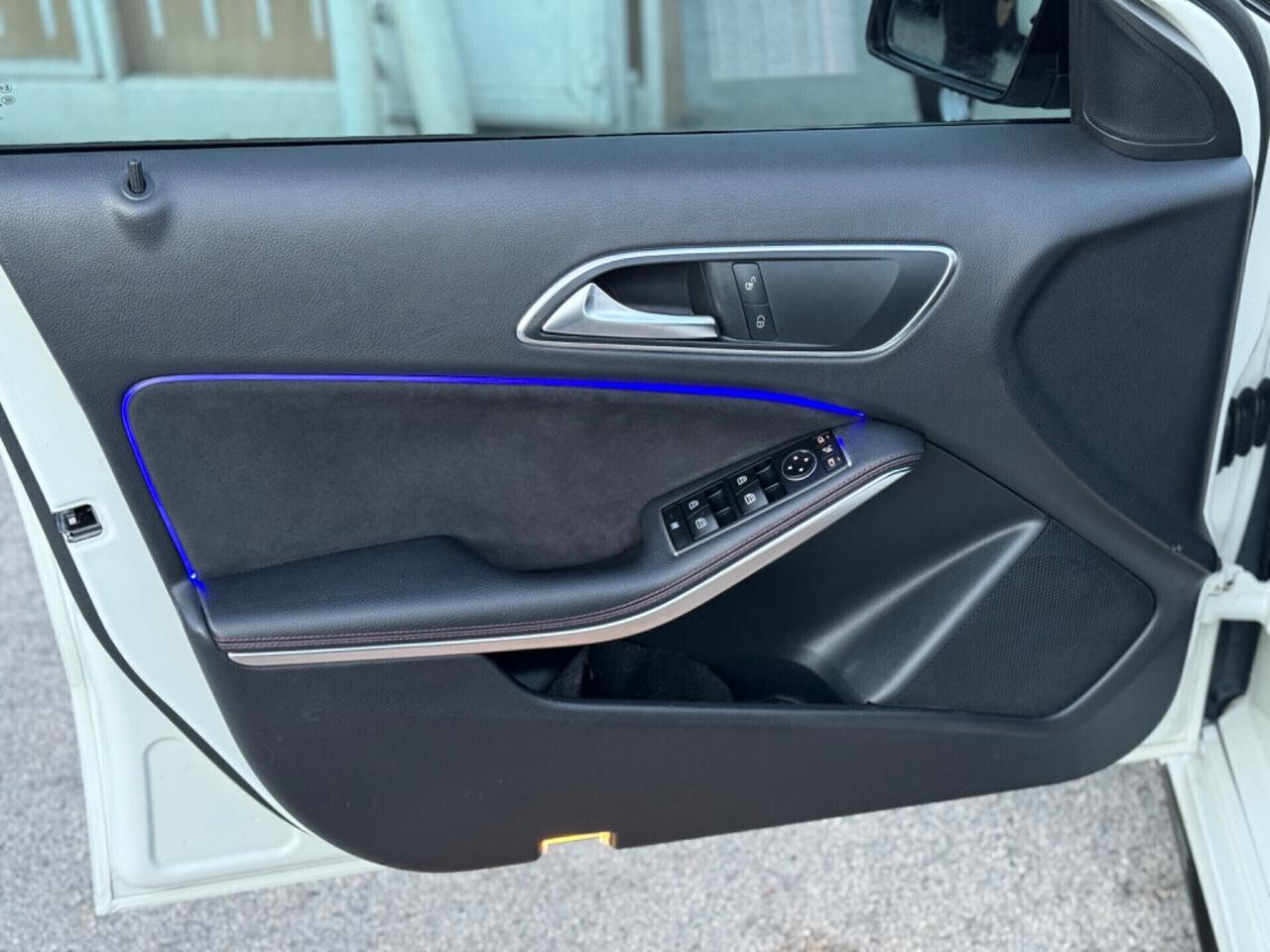 Mercedes-benz A 160d Premium AMG TETTO NEOPATENTATI