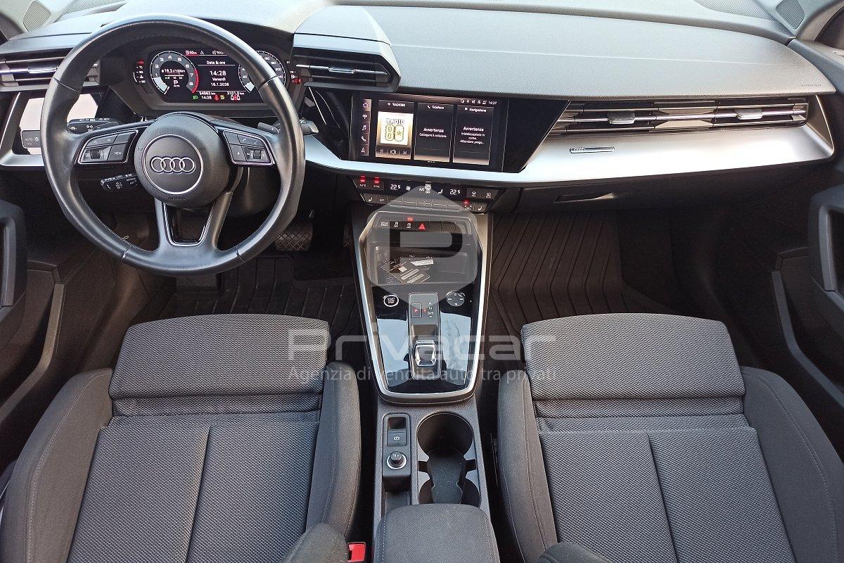 AUDI A3 SPB 35 TFSI S tronic Identity Black