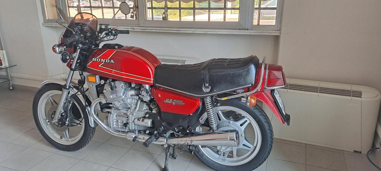 HONDA CX 500 - KM. 3.900 UNICO PROPRIETARIO - APPENA TAGLIANDATA GOMME MICHELIN NUOVE!