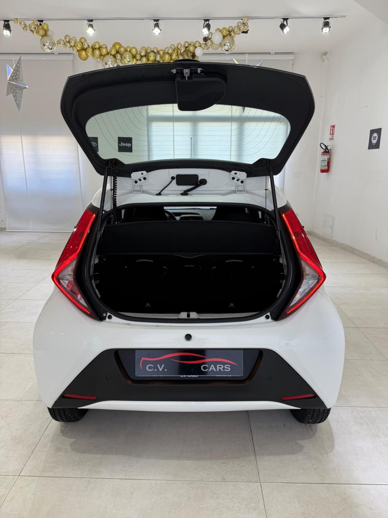 TOYOTA AYGO CONNECT 1.0 VVT-I 72 CV 5 PORTE X-COOL