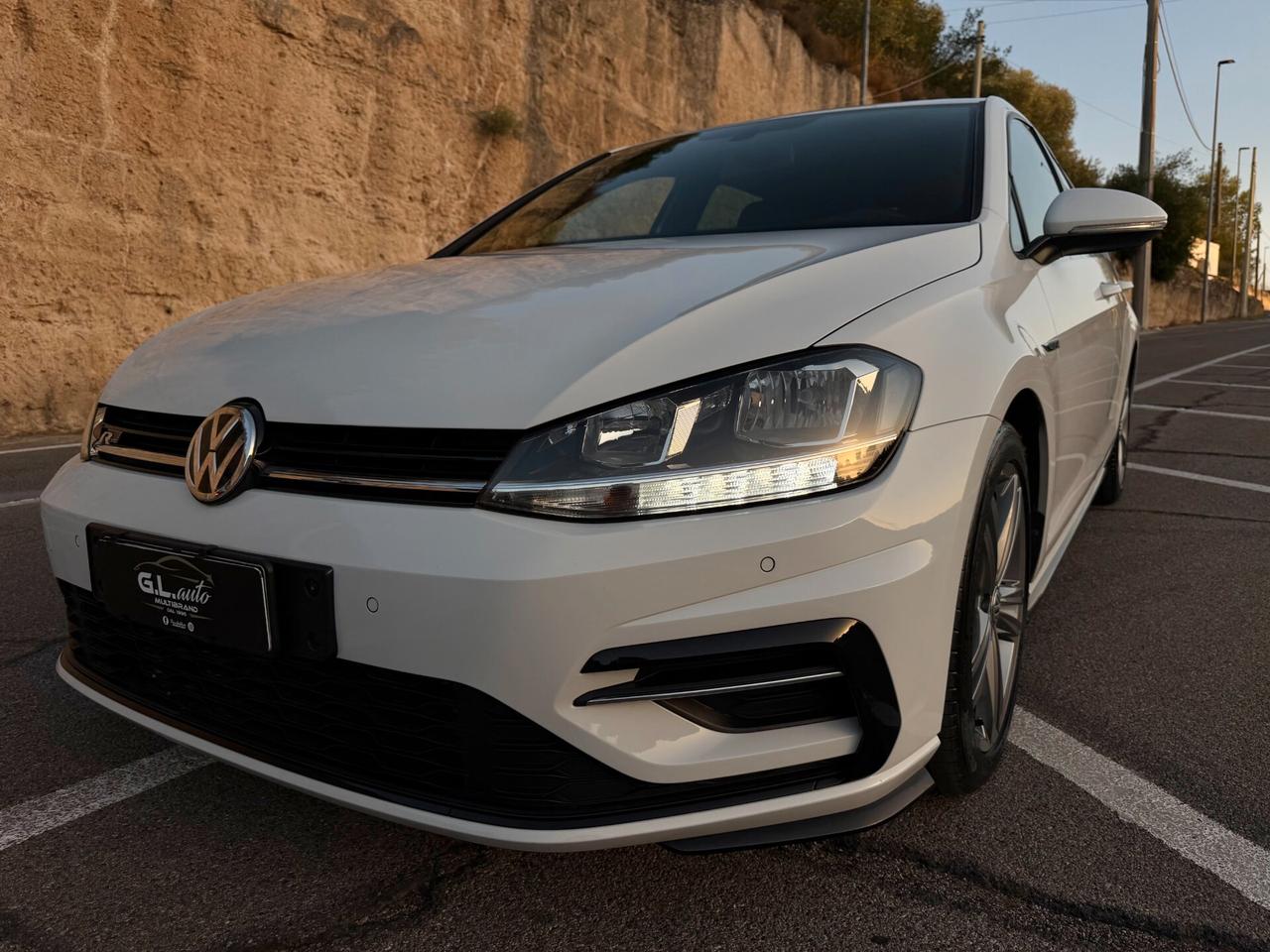 Volkswagen Golf 7.5 R-LINE/2.0 TDI 150 CV/CAR PLAY/17"