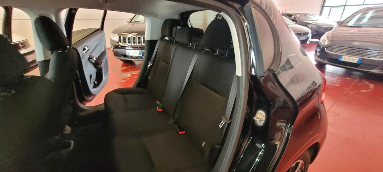 Peugeot 208 BlueHDi 100 S&S 5 porte Signature