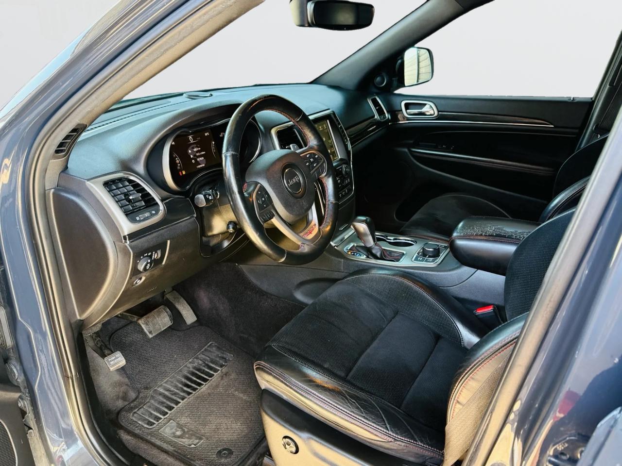 Grand Cherokee 2018 3.0 crd V6 Summit s*