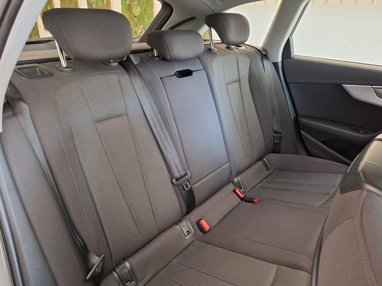 Audi A4 Avant 2.0 TDI 150CV Ultra S-tronic Sport