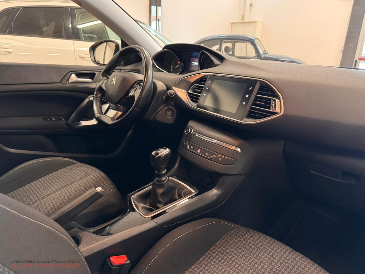 Peugeot 308SW BlueHDi 100cv Business 2019