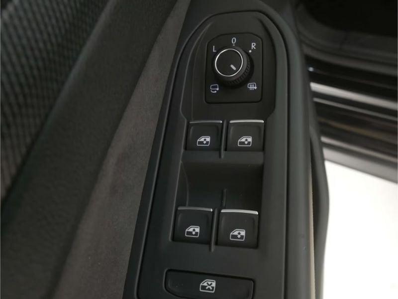 Volkswagen Golf 2.0 TSI GTI DSG Black Style 18" Navi Camera