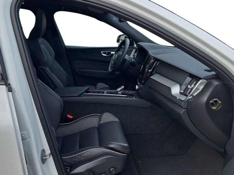 Volvo XC60 Recharge T6 Plug-in Hybrid 253+145 CV AWD Automatico Plus Dark